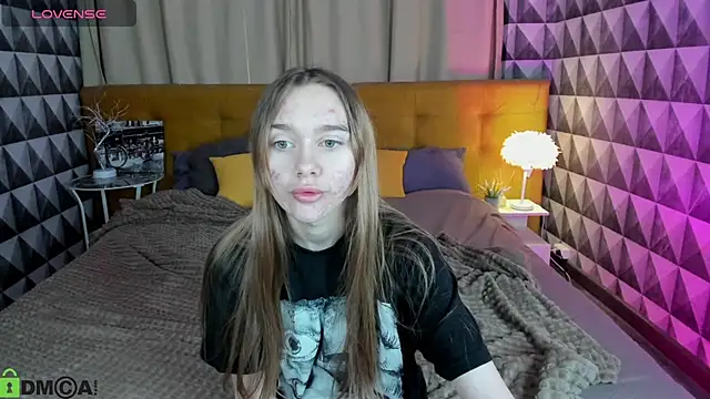Snapshot of Lesi_Moonie01 chatting on 09.10.25 Lesi Moonie01 online show from 09.10.25