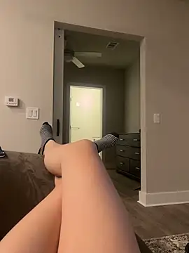 Snapshot of Kinkbitch25 chatting on 01.08.25 Kinkbitch25 online show from 01.08.25