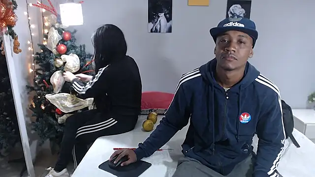 Snapshot of Kimandyuk chatting on 12.24.24 Kimandyuk online show from 12.24.24