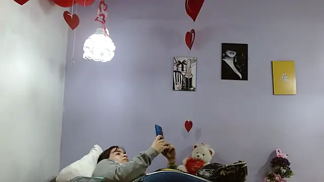 Snapshot of Kimandyuk chatting on 02.22.25 Kimandyuk online show from 02.22.25