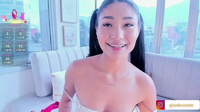 Snapshot of Megan_Lim chatting on 03.01.25 Megan Lim online show from 03.01.25