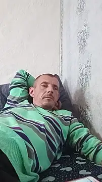 Snapshot of MachoXRallph chatting on 10.25.25 MachoXRallph online show from 10.25.25