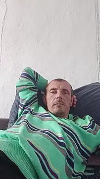 Snapshot of MachoXRallph chatting on 10.28.25 MachoXRallph online show from 10.28.25