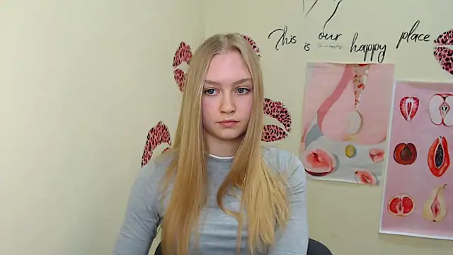 Snapshot of MademoiselleCl chatting on 03.02.25 MademoiselleCl online show from 03.02.25