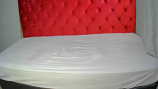 Snapshot of teressax chatting on 02.25.25 teressax online show from 02.25.25