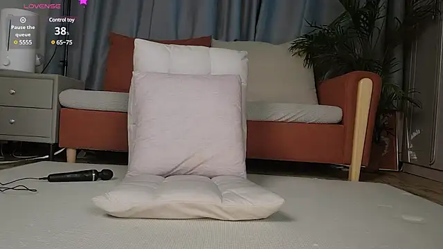 Snapshot of Youth3_ chatting on 01.12.25 Youth3  online show from 01.12.25