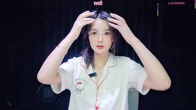 Snapshot of Youth3_ chatting on 10.26.25 Youth3  online show from 10.26.25