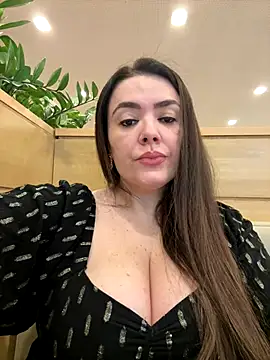 Sophie Eaton online show from 11.11.25