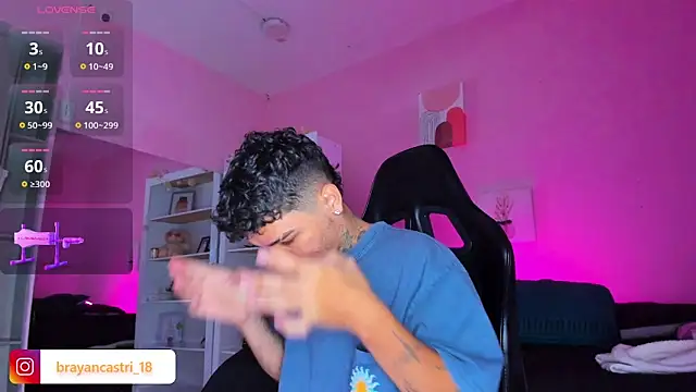 Ian Castillo  online show from 11.07.25