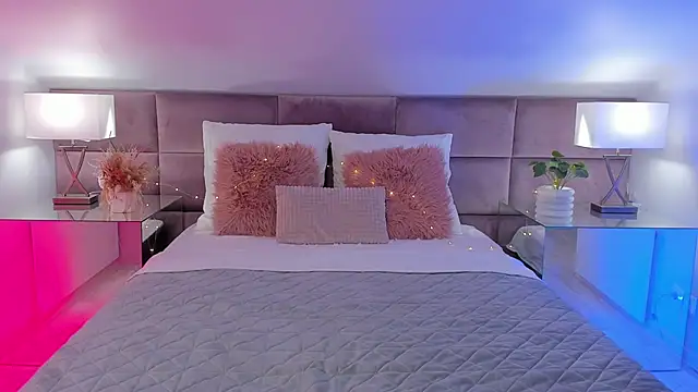 Snapshot of MonteCarla chatting on 03.12.25 MonteCarla online show from 03.12.25