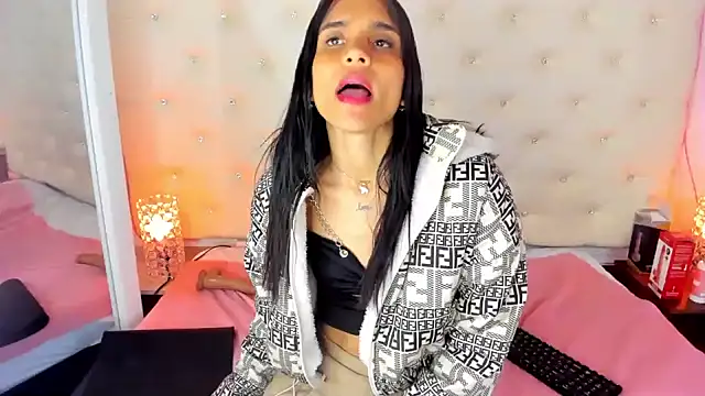 sophie pariss online show from 02.11.25