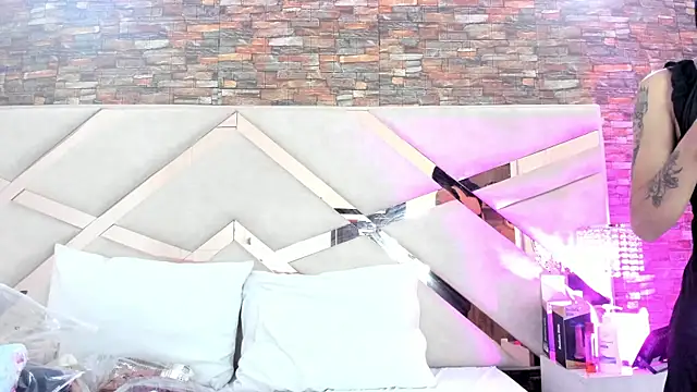 sophie pariss online show from 11.01.25