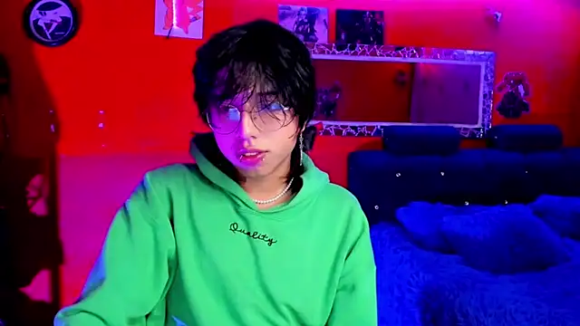 Snapshot of AnggelONfiree chatting on 01.21.25 AnggelONfiree online show from 01.21.25