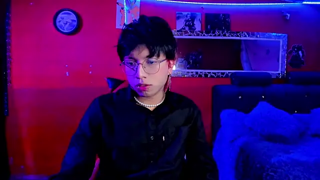 Snapshot of AnggelONfiree chatting on 03.05.25 AnggelONfiree online show from 03.05.25