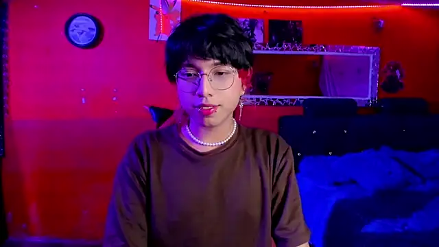 Snapshot of AnggelONfiree chatting on 03.07.25 AnggelONfiree online show from 03.07.25