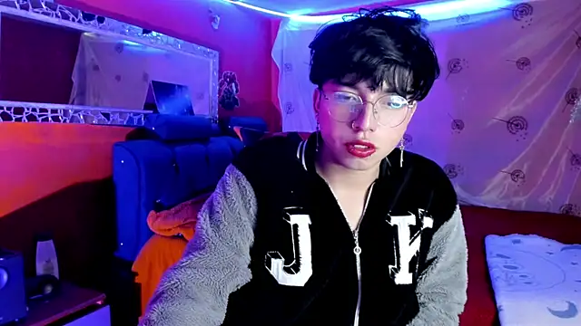 Snapshot of AnggelONfiree chatting on 09.09.25 AnggelONfiree online show from 09.09.25