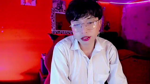 Snapshot of AnggelONfiree chatting on 10.15.25 AnggelONfiree online show from 10.15.25