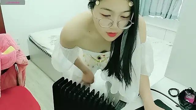 luoxuwen online show from 01.15.25