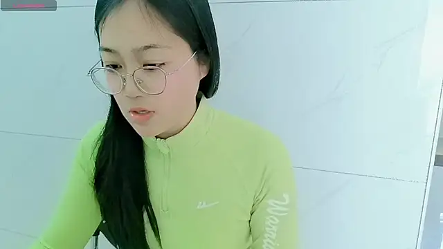 luoxuwen online show from 02.28.25