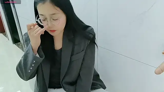 luoxuwen online show from 03.06.25