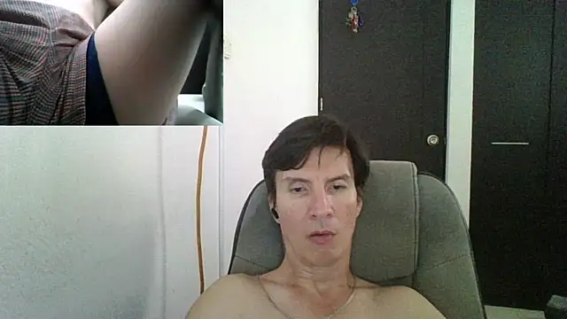 Snapshot of fieryloves chatting on 12.16.24 fieryloves online show from 12.16.24