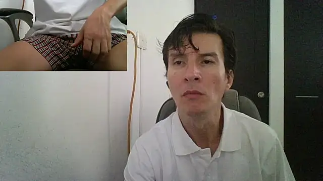 Snapshot of fieryloves chatting on 12.17.24 fieryloves online show from 12.17.24