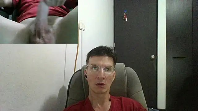 Snapshot of fieryloves chatting on 12.20.24 fieryloves online show from 12.20.24