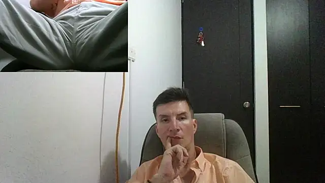 Snapshot of fieryloves chatting on 12.20.24 fieryloves online show from 12.20.24