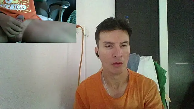 Snapshot of fieryloves chatting on 12.29.24 fieryloves online show from 12.29.24