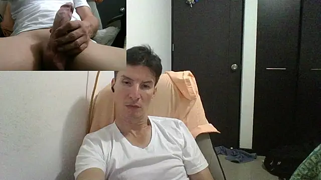 Snapshot of fieryloves chatting on 01.01.25 fieryloves online show from 01.01.25