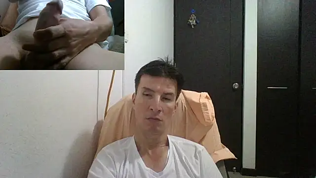 Snapshot of fieryloves chatting on 01.01.25 fieryloves online show from 01.01.25