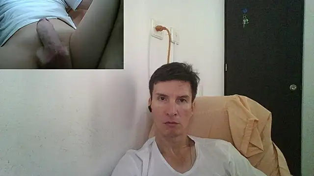 Snapshot of fieryloves chatting on 01.11.25 fieryloves online show from 01.11.25