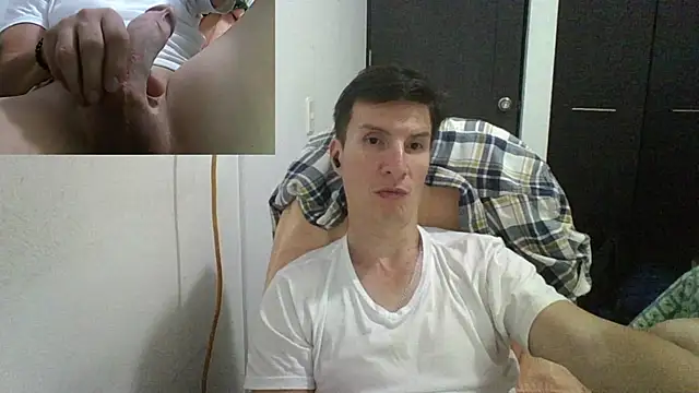 Snapshot of fieryloves chatting on 01.12.25 fieryloves online show from 01.12.25