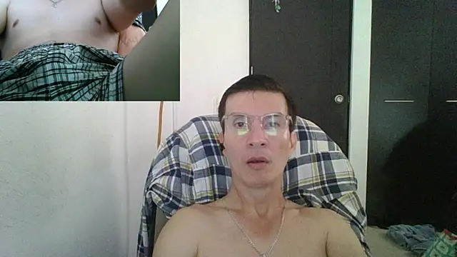 Snapshot of fieryloves chatting on 01.17.25 fieryloves online show from 01.17.25