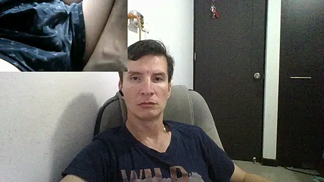 Snapshot of fieryloves chatting on 01.23.25 fieryloves online show from 01.23.25