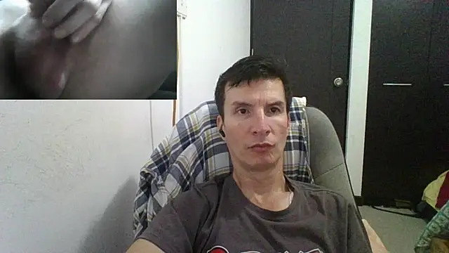 Snapshot of fieryloves chatting on 01.26.25 fieryloves online show from 01.26.25