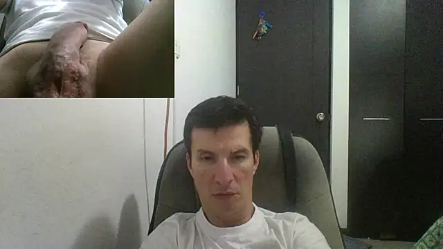 Snapshot of fieryloves chatting on 02.01.25 fieryloves online show from 02.01.25