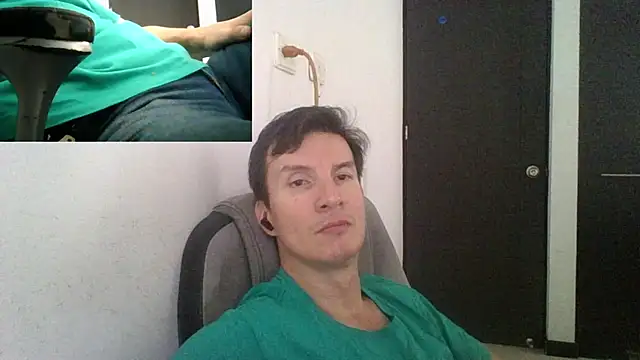 Snapshot of fieryloves chatting on 02.05.25 fieryloves online show from 02.05.25