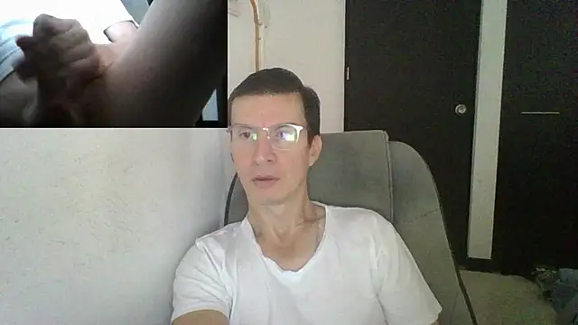 Snapshot of fieryloves chatting on 02.10.25 fieryloves online show from 02.10.25