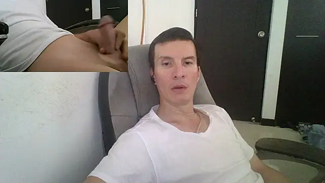 Snapshot of fieryloves chatting on 02.10.25 fieryloves online show from 02.10.25