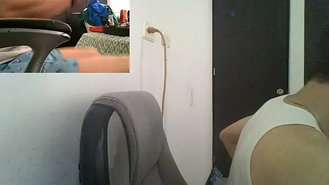 Snapshot of fieryloves chatting on 02.12.25 fieryloves online show from 02.12.25