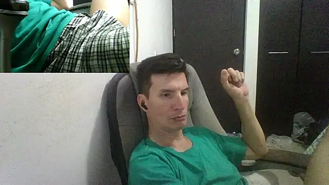 Snapshot of fieryloves chatting on 02.27.25 fieryloves online show from 02.27.25