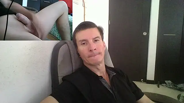 Snapshot of fieryloves chatting on 03.07.25 fieryloves online show from 03.07.25