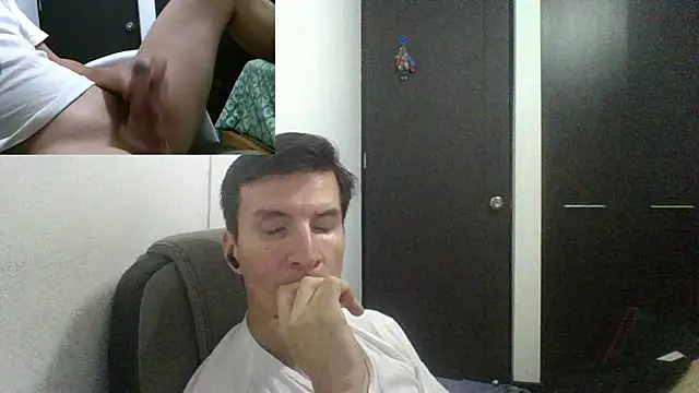 Snapshot of fieryloves chatting on 03.10.25 fieryloves online show from 03.10.25