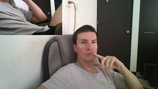 Snapshot of fieryloves chatting on 03.19.25 fieryloves online show from 03.19.25