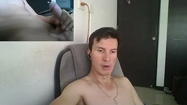 Snapshot of fieryloves chatting on 03.19.25 fieryloves online show from 03.19.25