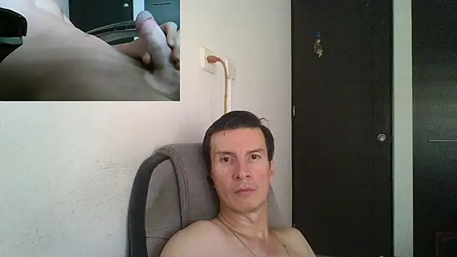 Snapshot of fieryloves chatting on 03.19.25 fieryloves online show from 03.19.25