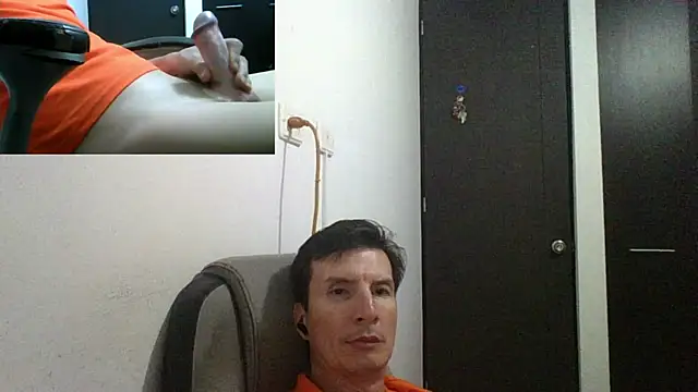 Snapshot of fieryloves chatting on 03.20.25 fieryloves online show from 03.20.25