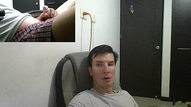 Snapshot of fieryloves chatting on 03.21.25 fieryloves online show from 03.21.25