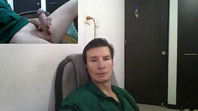 Snapshot of fieryloves chatting on 03.21.25 fieryloves online show from 03.21.25